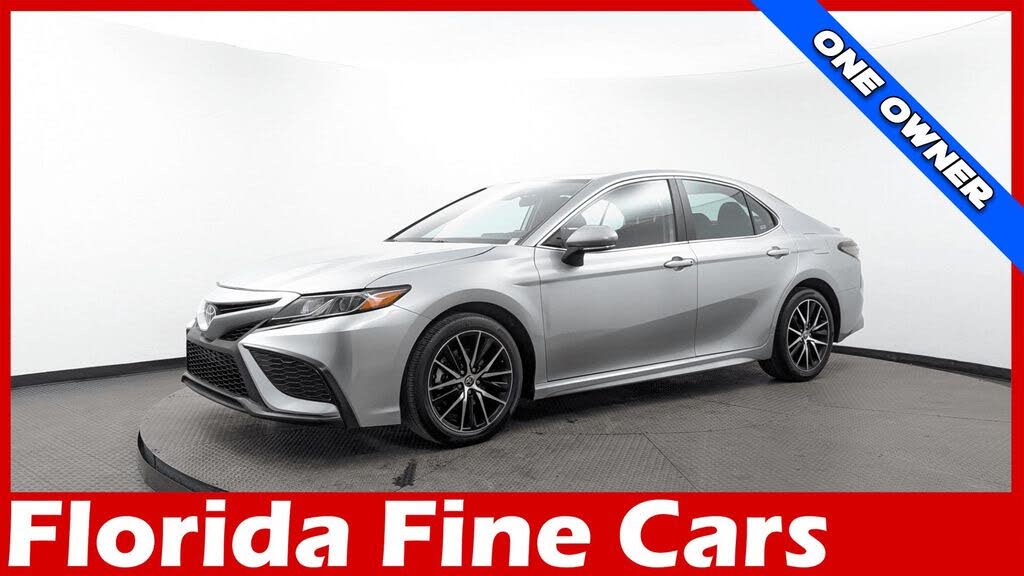 2024 Toyota Camry SE FWD