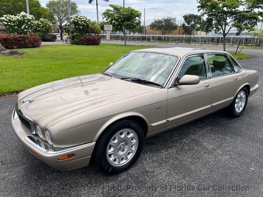 シュヴァル・ブラン　２０００ Used 2000 Jaguar XJ-Series Vanden Plas Vanden Plas For Sale