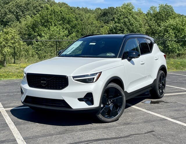 2026 Volvo XC40 B5 Ultra Black Edition AWD