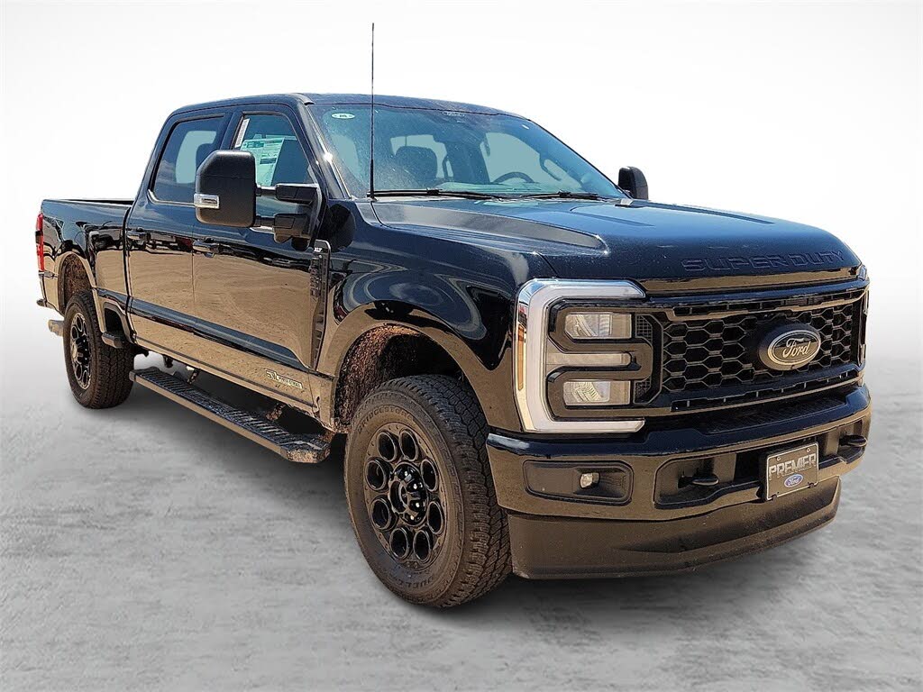 2025 Ford F-250 Super Duty XLT Crew Cab 4WD