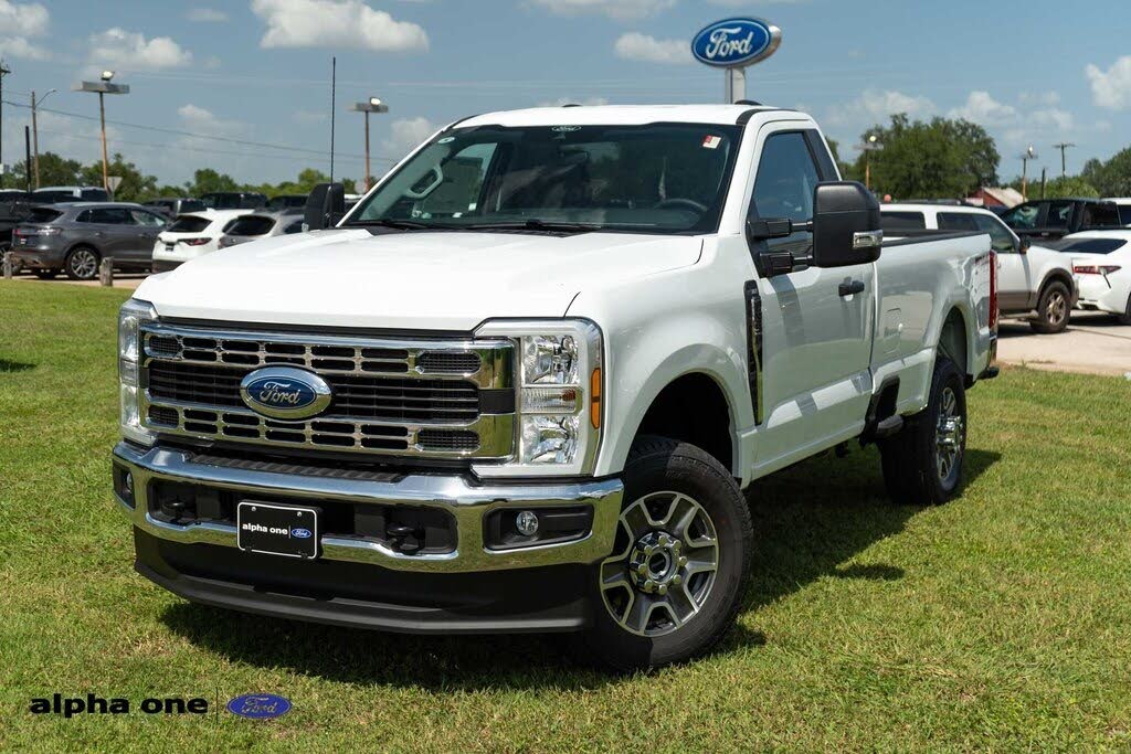 2025 Ford F-350 Super Duty XLT Regular Cab LB 4WD