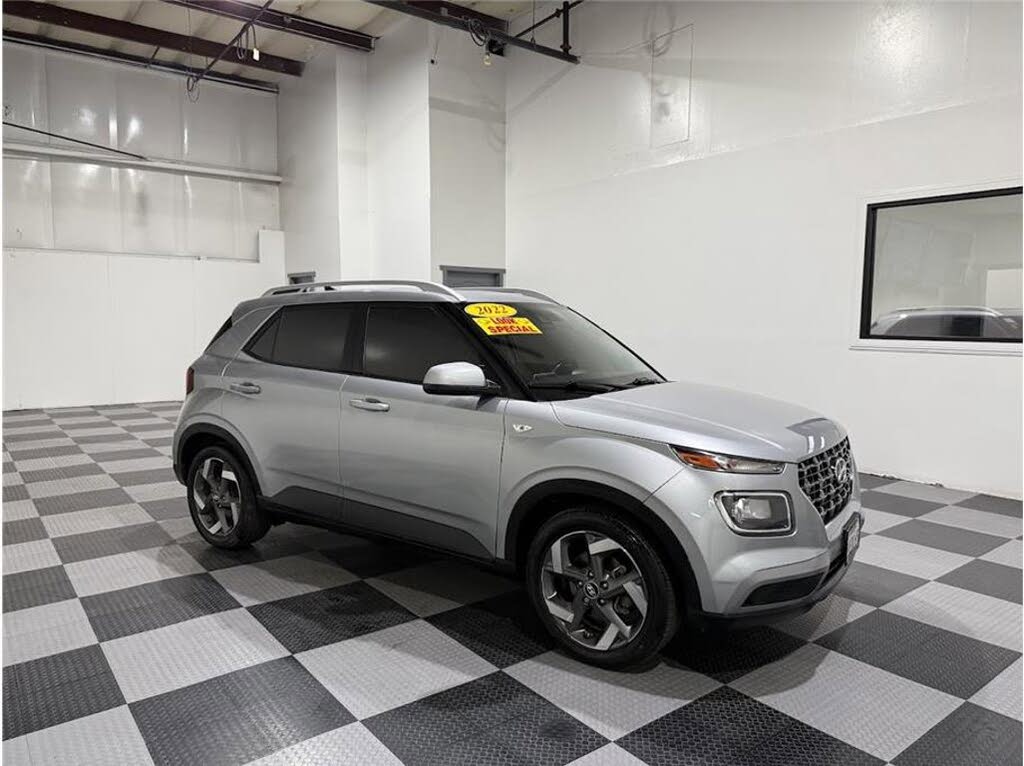 2022 Hyundai Venue SEL FWD