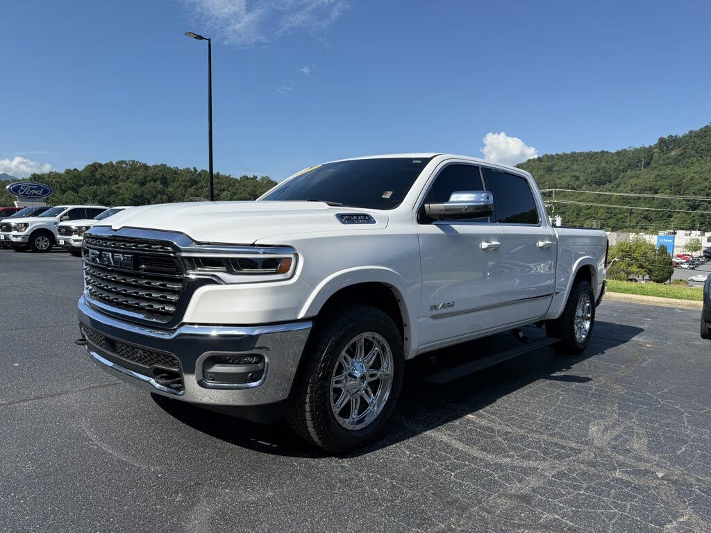 2025 RAM 1500 Limited Crew Cab 4WD