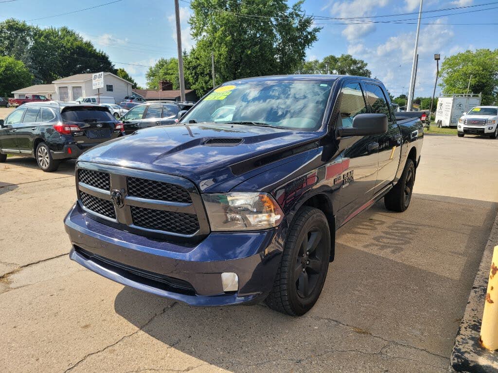 2019 RAM 1500 Classic Express Crew Cab 4WD