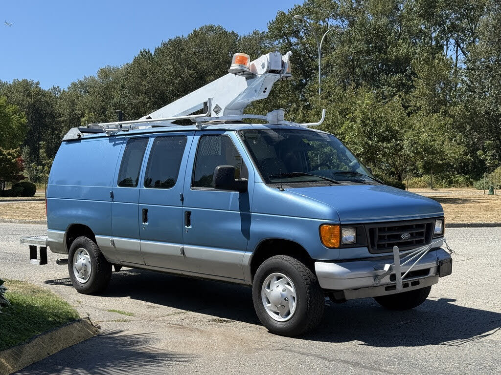 2006 Ford E-Series E-350 Super Duty Cargo Van