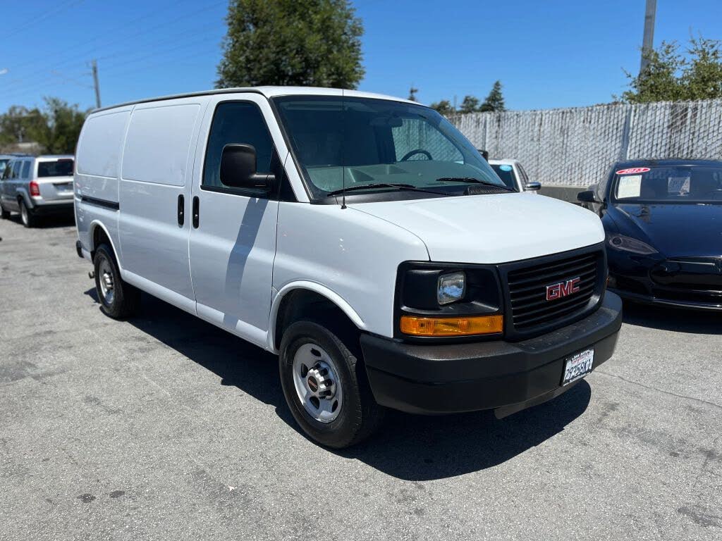 2014 GMC Savana Cargo 2500 RWD