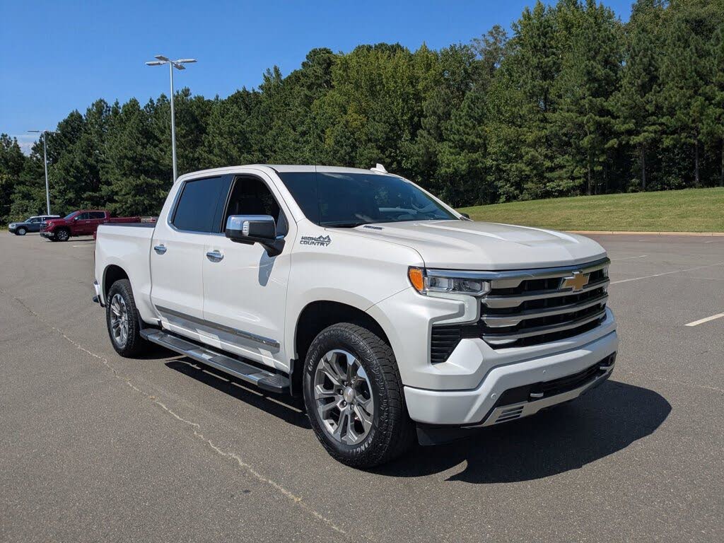 2024 Chevrolet Silverado 1500 High Country Crew Cab 4WD