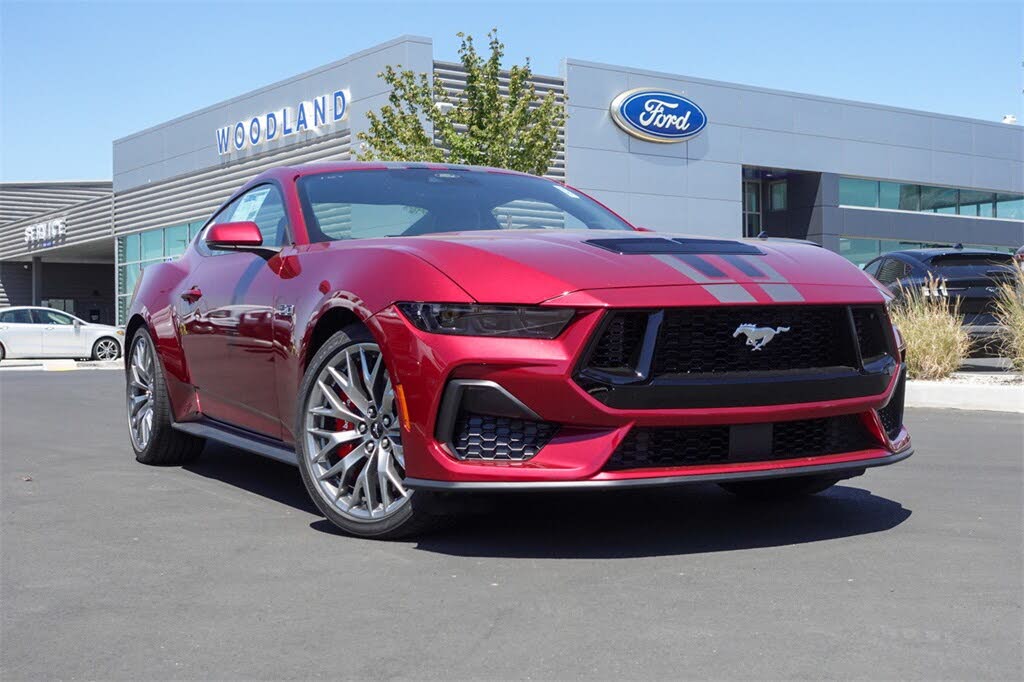 2025 Ford Mustang GT Premium Fastback RWD