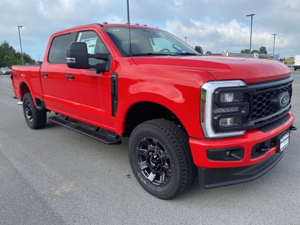 2025 Ford F-250 Super Duty XL Crew Cab 4WD