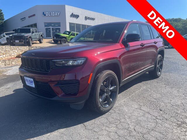 2025 Jeep Grand Cherokee Altitude 4WD