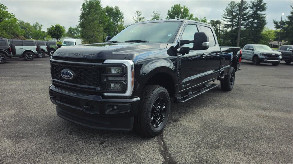 2024 Ford F-350 Super Duty XLT Crew Cab 4WD