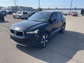 Volvo XC40 T5 Momentum AWD