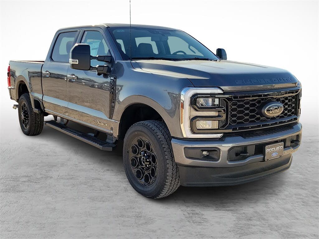 2025 Ford F-250 Super Duty XLT Crew Cab 4WD
