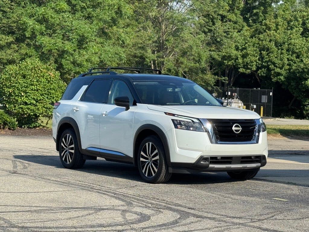 2025 Nissan Pathfinder Platinum 4WD