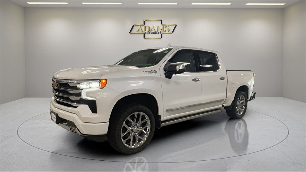 2023 Chevrolet Silverado 1500 High Country Crew Cab 4WD