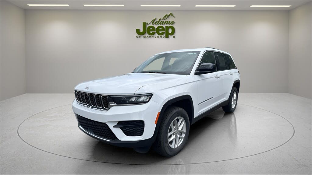 2025 Jeep Grand Cherokee Laredo 4WD