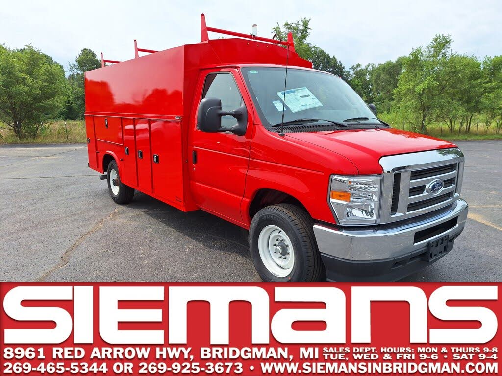 2025 Ford E-Series Chassis E-350 SD Cutaway SB DRW RWD