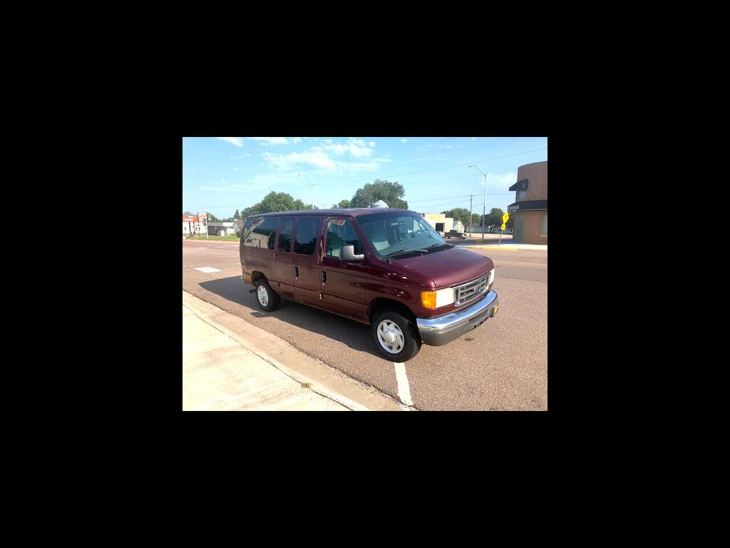 2006 Ford E-Series E-350 Super Duty Chateau Passenger Van