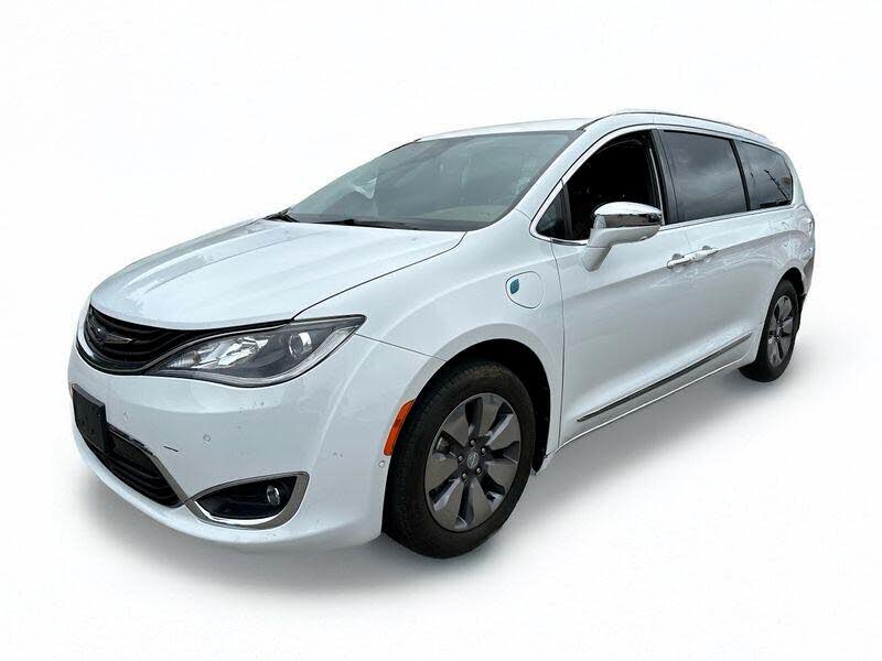 2018 Chrysler Pacifica Hybrid Limited FWD