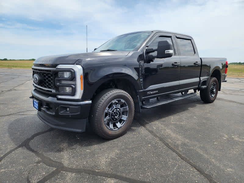 2023 Ford F-250 Super Duty Lariat Crew Cab 4WD