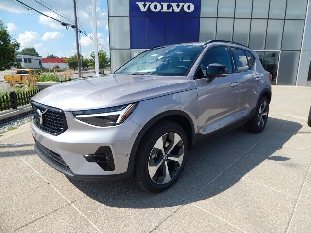 2026 Volvo XC40 B5 Plus AWD
