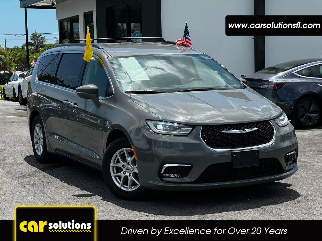 2022 Chrysler Pacifica Touring L FWD