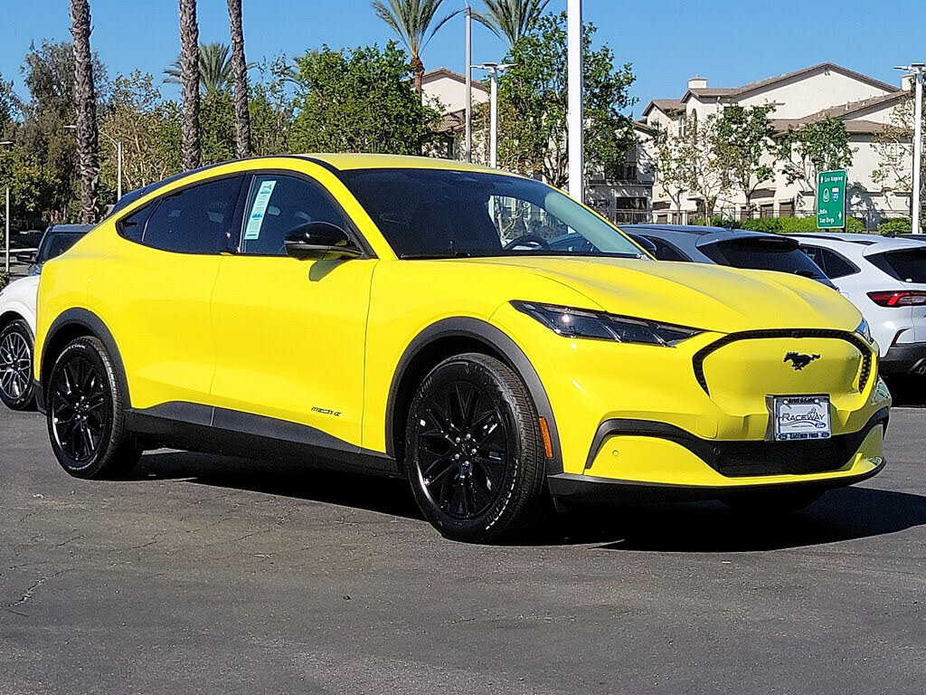 2025 Ford Mustang Mach-E Select RWD