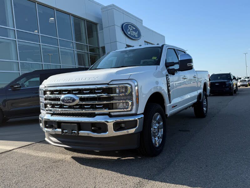 2025 Ford F-250 Super Duty Lariat Crew Cab 4WD