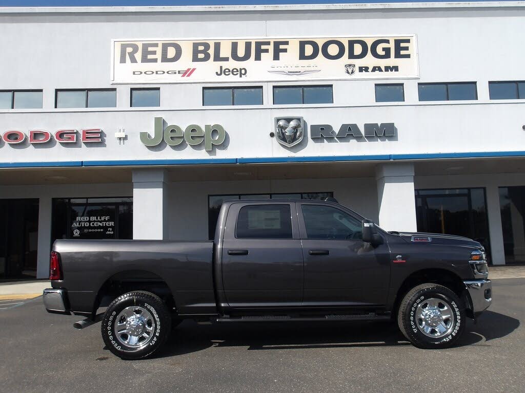 2025 RAM 2500 Tradesman Crew Cab 4WD