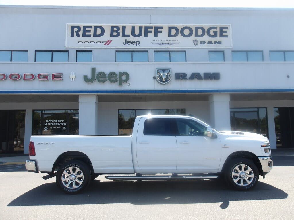 2025 RAM 3500 Laramie Crew Cab LB 4WD