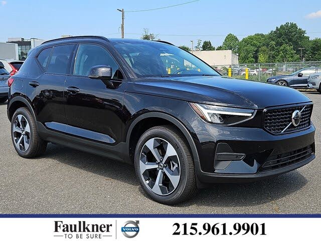 2026 Volvo XC40 B5 Core AWD