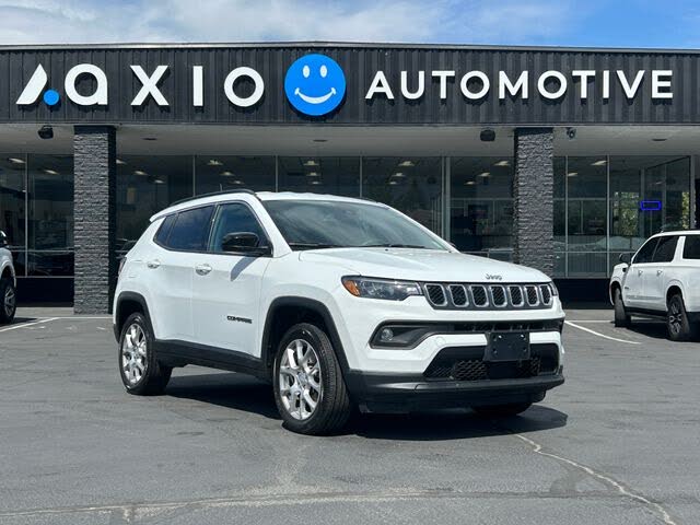 2023 Jeep Compass Latitude Lux 4WD