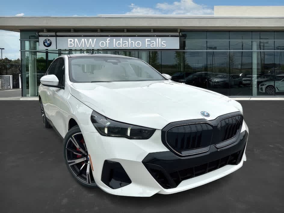 2026 BMW 5 Series 550e xDrive