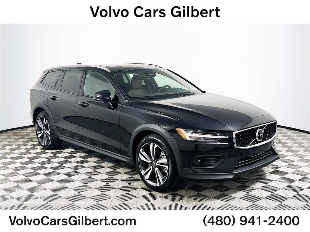 2025 Volvo V60 Cross Country B5 Plus AWD