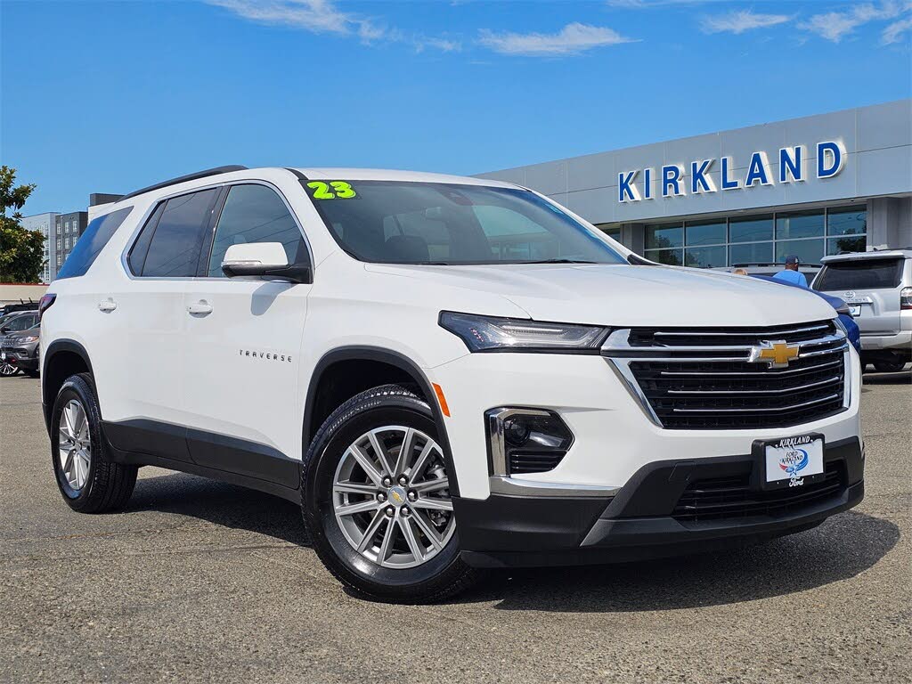 2023 Chevrolet Traverse LT Cloth FWD