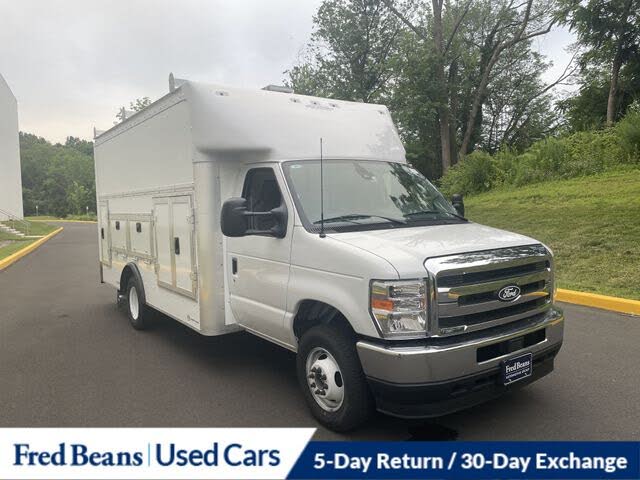 2026 Ford E-Series Chassis E-450 SD Cutaway 158 DRW RWD
