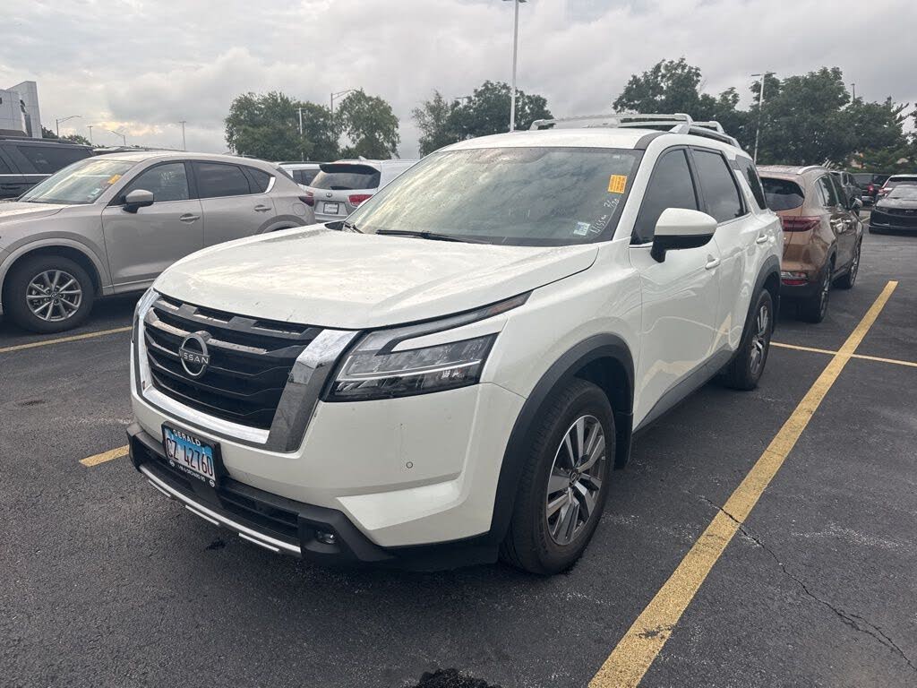 2022 Nissan Pathfinder SL 4WD