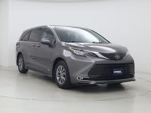 Toyota Sienna XLE 7-Passenger FWD