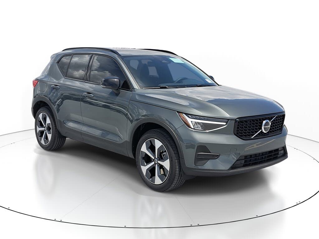 2026 Volvo XC40 B4 Core FWD