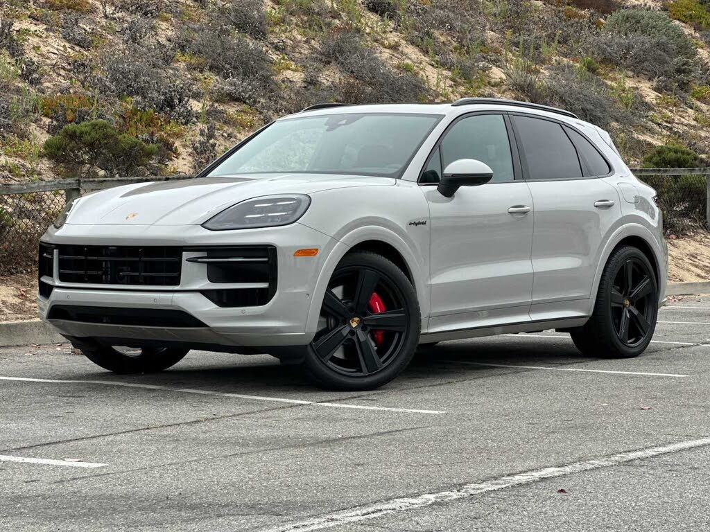 2025 Porsche Cayenne S AWD