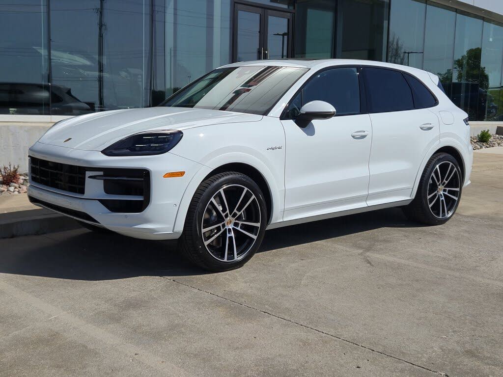 2025 Porsche Cayenne AWD