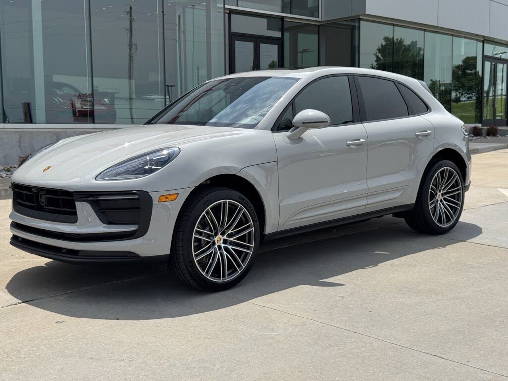 2025 Porsche Macan AWD