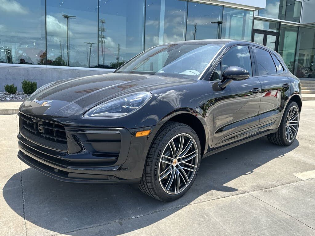 2025 Porsche Macan AWD