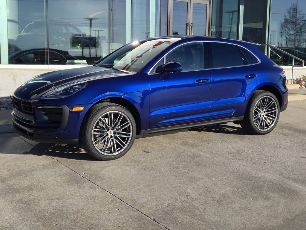 2025 Porsche Macan AWD