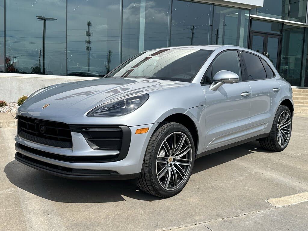 2025 Porsche Macan AWD
