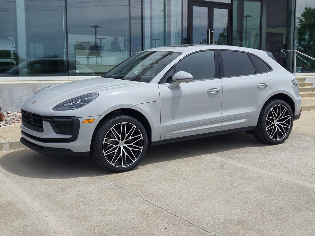 2025 Porsche Macan AWD