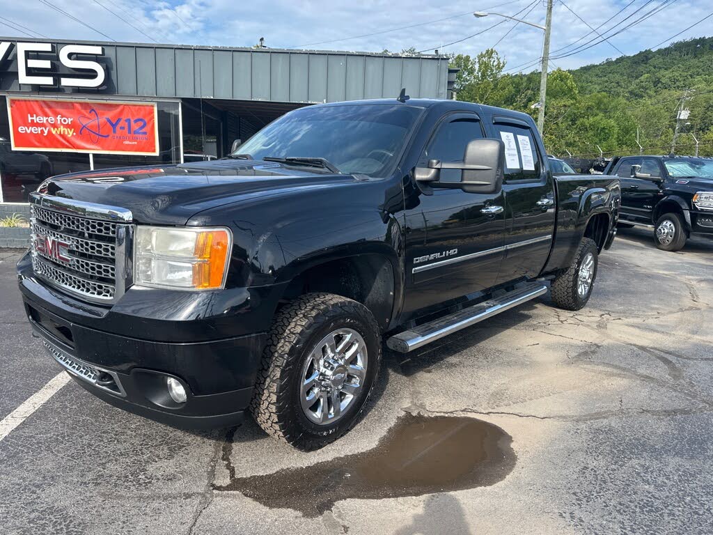 2013 GMC Sierra 3500HD Denali Crew Cab SB 4WD