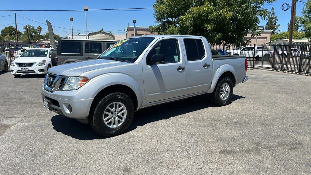 2016 Nissan Frontier SV Crew Cab