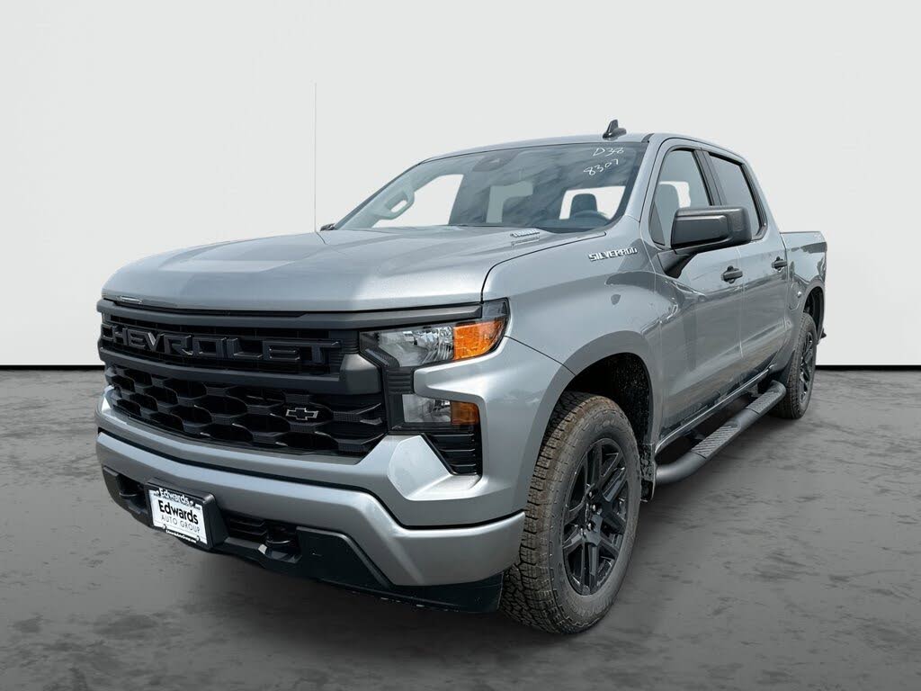 2026 Chevrolet Silverado 1500 Custom Crew Cab 4WD