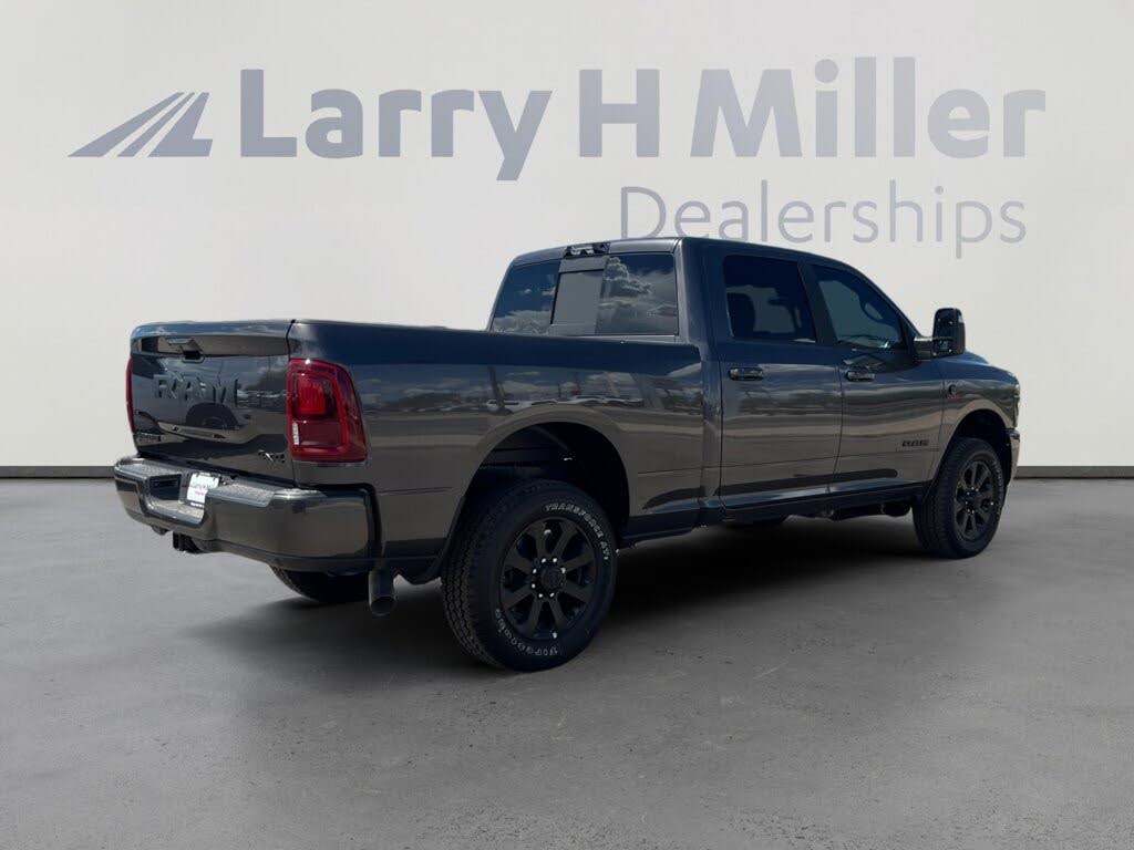 2025 RAM 2500 Laramie Crew Cab 4WD